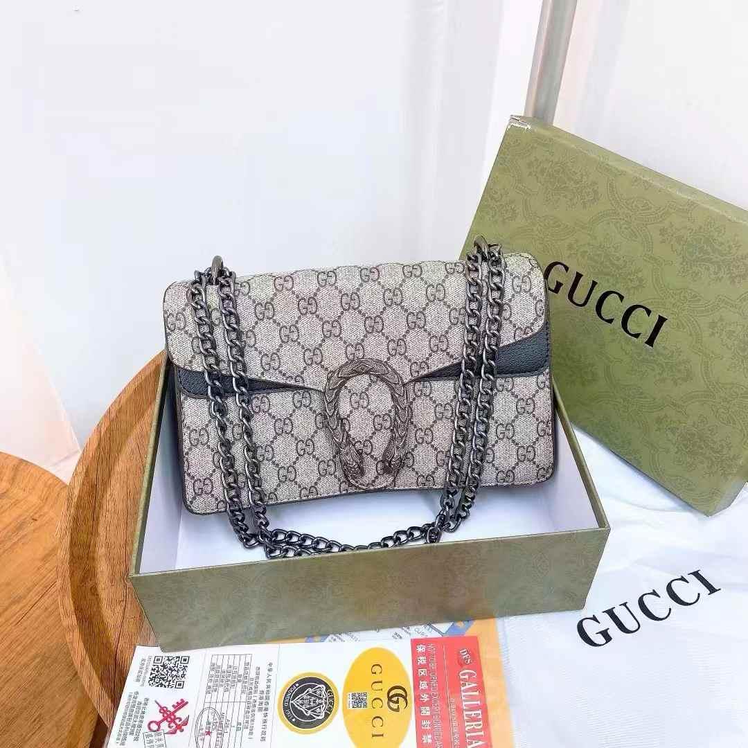 Gucci Dionysus GG Supreme Shoulder Bag